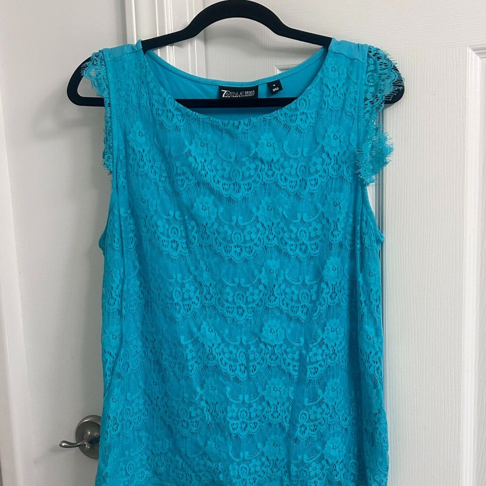 NY and Co. Turquoise Lace Sleeveless Shirt Size Medium